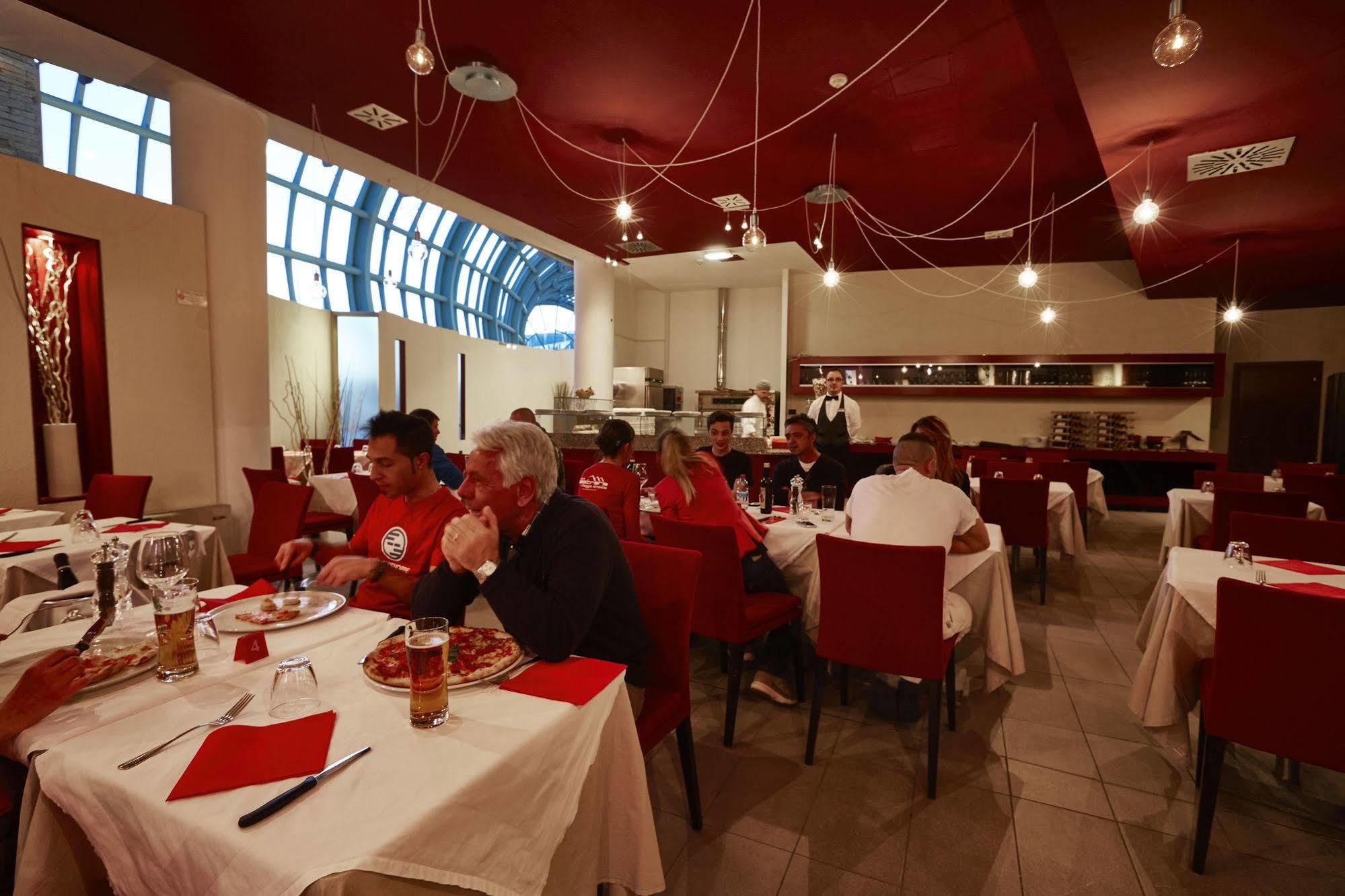 Olimpic Village Th Sestriere Apartments Екстериор снимка